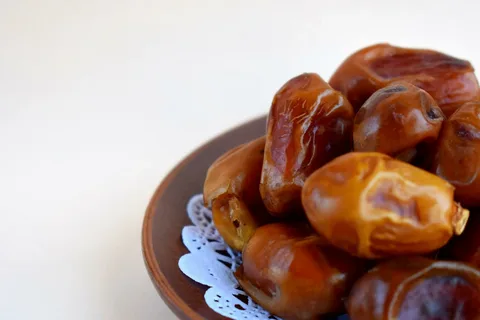 تصویر 1 از خرما زاهدی سارا محصولی ماندگار برای سبد خشکبار فروشگاهی